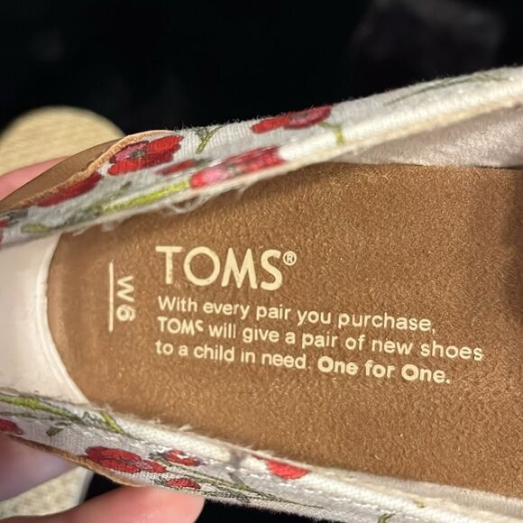 TOMS Women's Floral Espadrille Shoes - Red and Cream - Picture 7 of 7